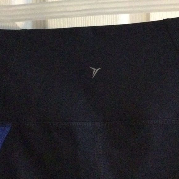 Old Navy Active Leggings Medium - Picture 4 of 6